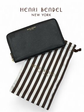 Henri Bendel Black Leather Zip‎ Continental Wallet with Striped Dust Bag